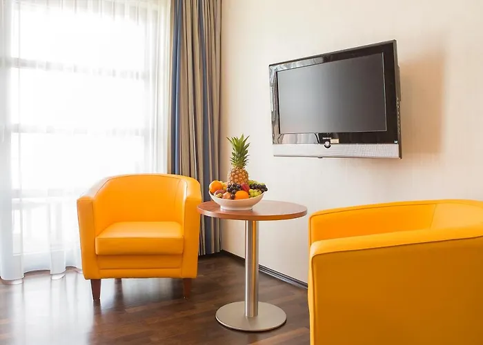 City Hotel Roding 4*