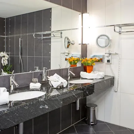 מלון City Hotel Roding