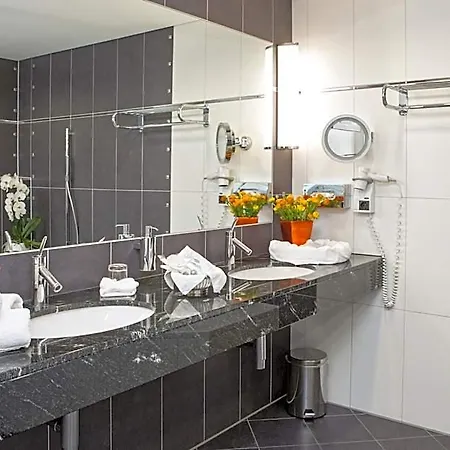 City Hotel Roding Hotel 4*